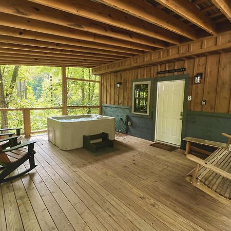 Bigfoots Hideaway Cabin Gatlinburg Bagian luar foto