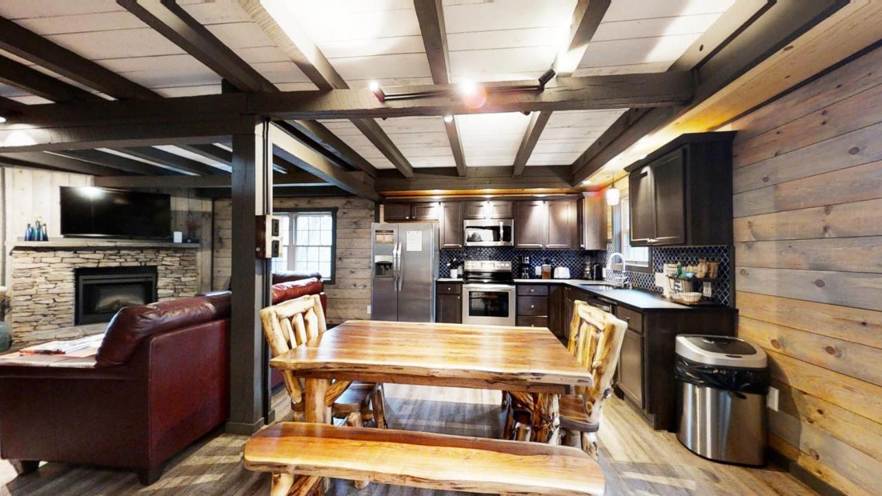 Bigfoots Hideaway Cabin Gatlinburg Bagian luar foto