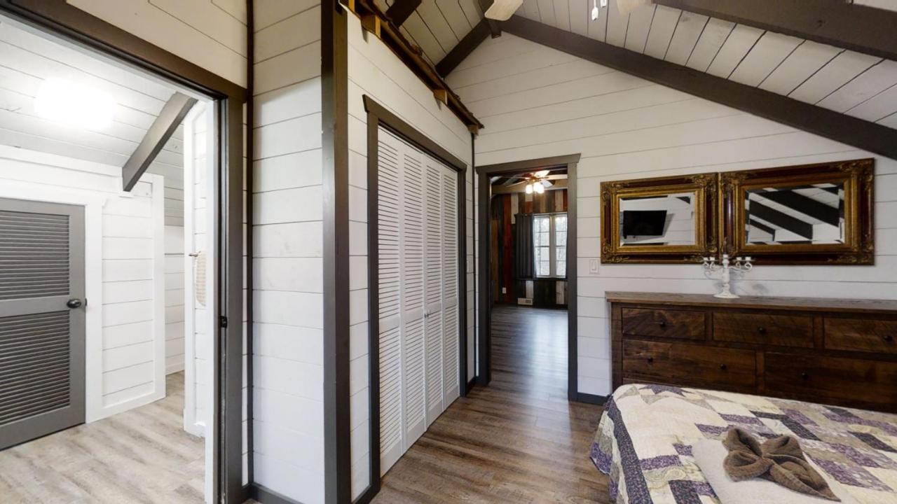 Bigfoots Hideaway Cabin Gatlinburg Bagian luar foto