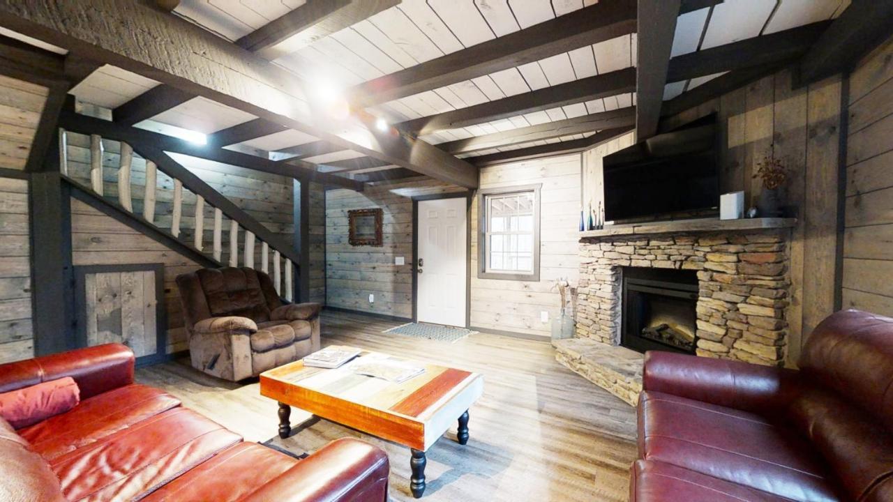 Bigfoots Hideaway Cabin Gatlinburg Bagian luar foto