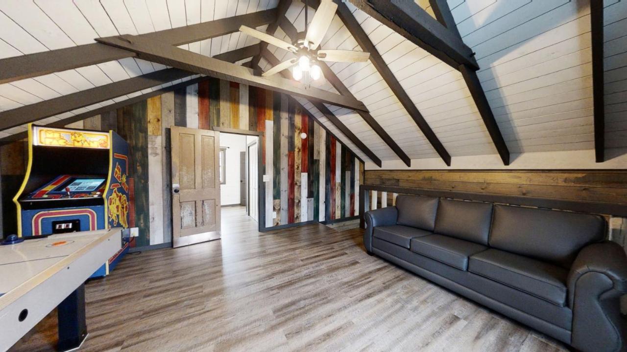 Bigfoots Hideaway Cabin Gatlinburg Bagian luar foto