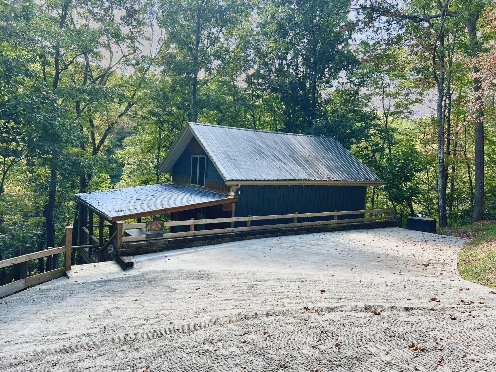 Bigfoots Hideaway Cabin Gatlinburg Bagian luar foto