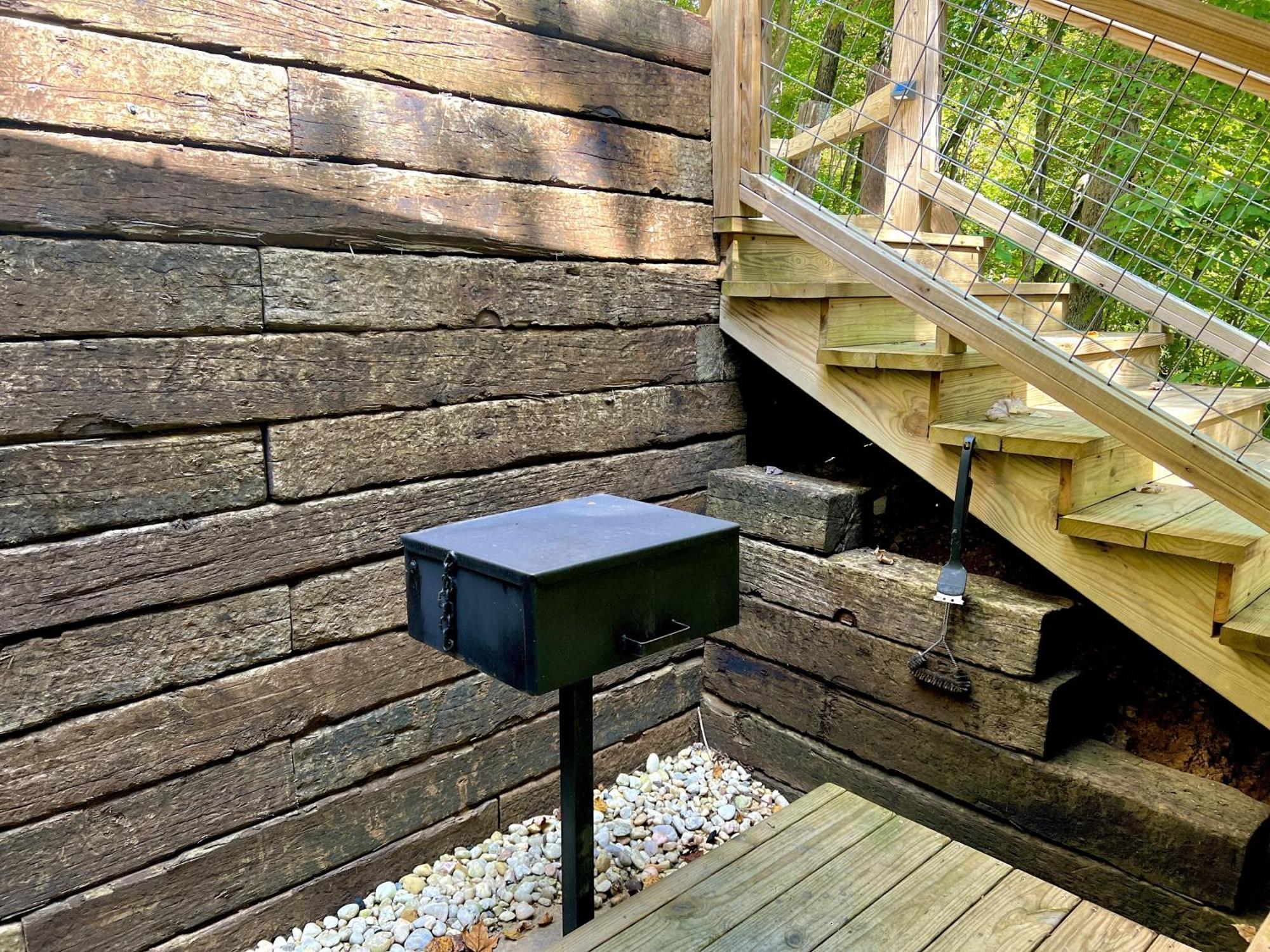 Bigfoots Hideaway Cabin Gatlinburg Bagian luar foto